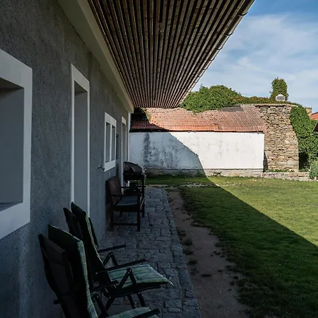 Kozárovice *