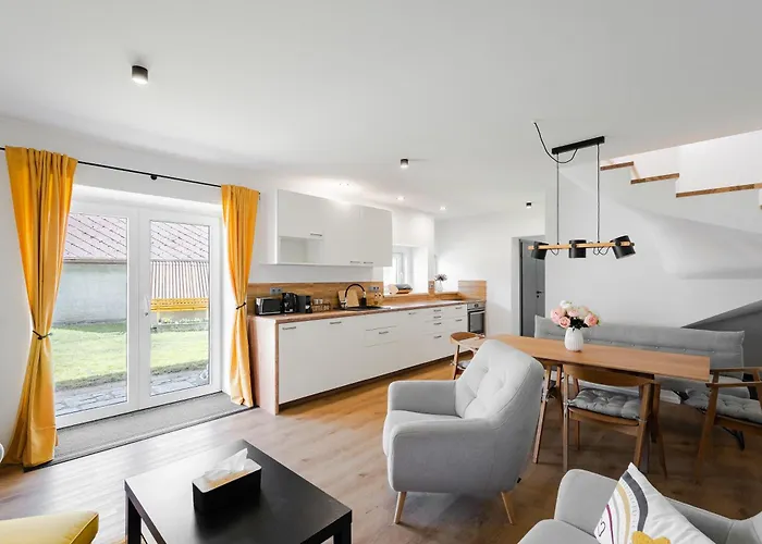 Chalupa Kozarovice بيت للعطل *