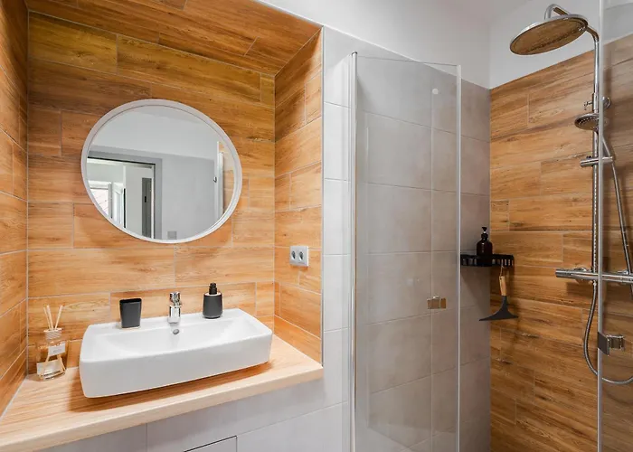 Chalupa Kozarovice بيت للعطل *