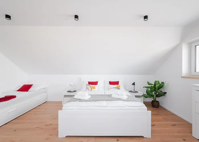 Chalupa Kozarovice * Kozarovice